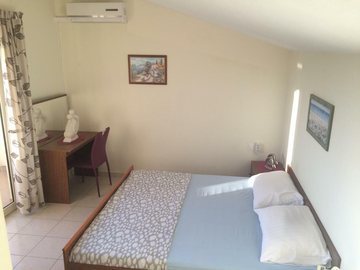 Apartmani Adriatic Ana نوفاليا المظهر الخارجي الصورة